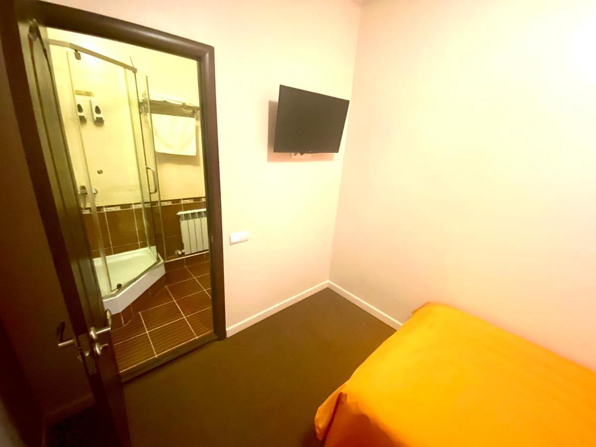 乌尔帕迷你住宿加早餐旅馆 阿斯坦纳 外观 照片