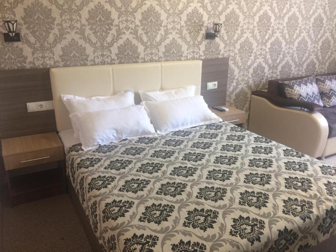 乌尔帕迷你住宿加早餐旅馆 阿斯坦纳 外观 照片